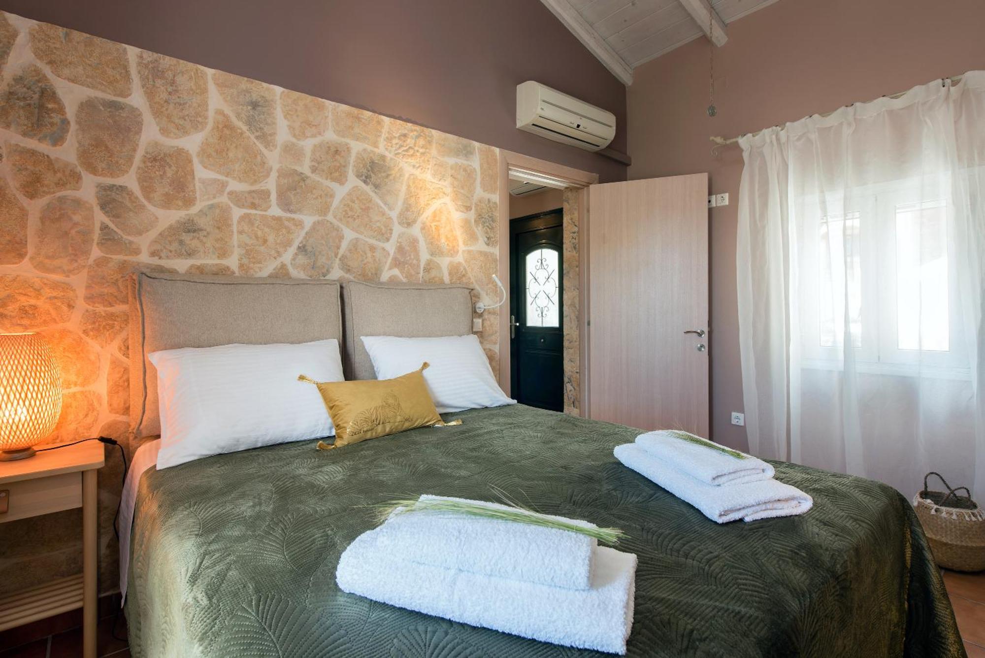Nikas Guest House Kanálion エクステリア 写真