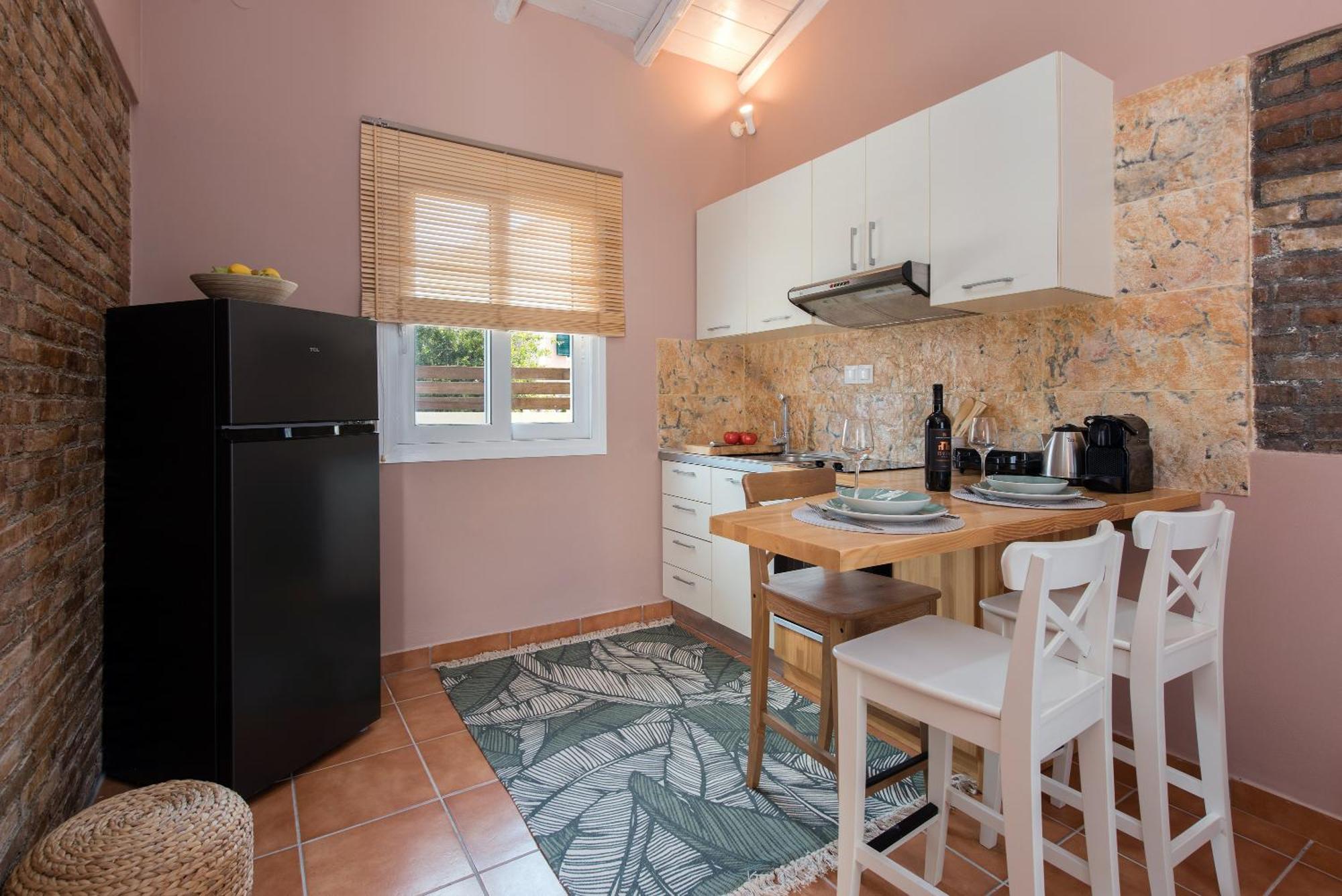 Nikas Guest House Kanálion エクステリア 写真
